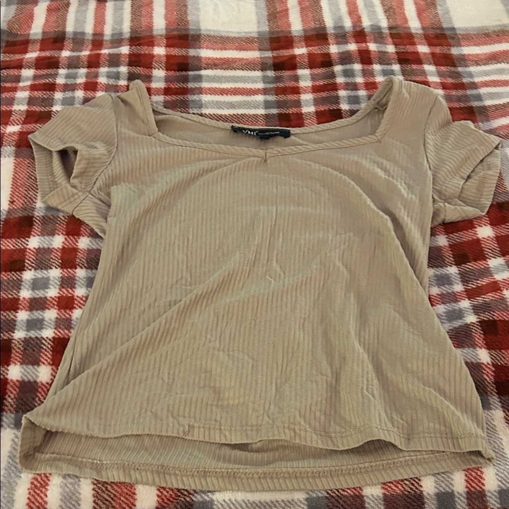 YMI Women's Tan Short Sleeve Top